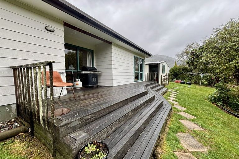 Photo of property in 7 Victoria Close, Picton, 7220