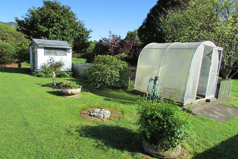 Photo of property in 20 Pitt Street, Runanga, 7803