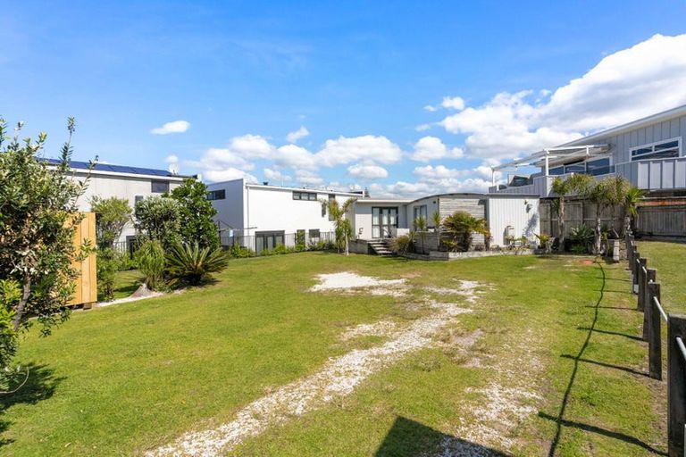 Photo of property in 305 Winifred Avenue, Whangamata, 3620