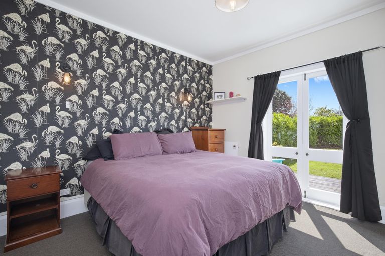 Photo of property in 11 Collingwood Road, Waiuku, 2123