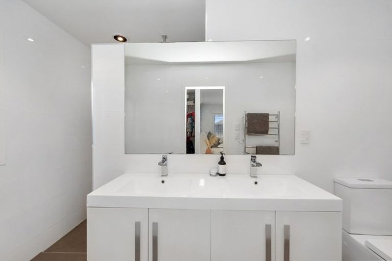 Photo of property in 9 Miranda Place, Flagstaff, Hamilton, 3210