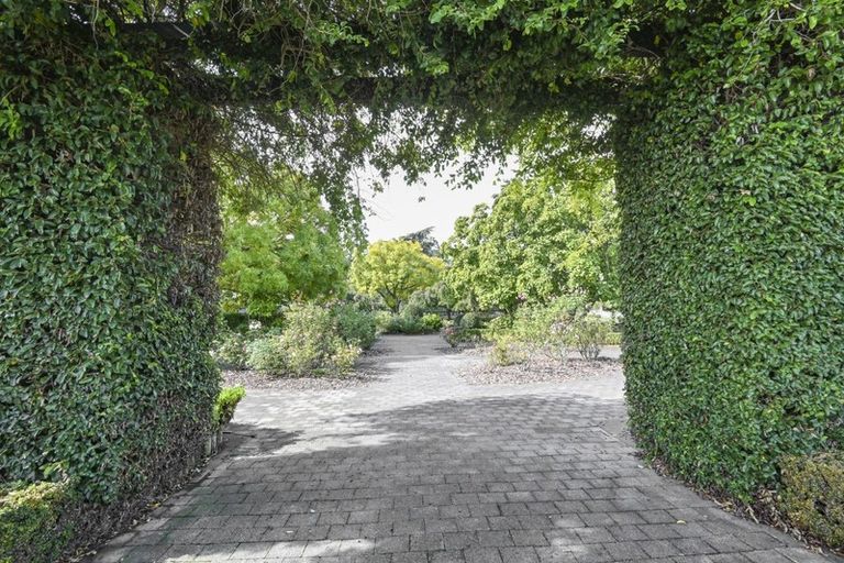 Photo of property in 2/505 Fitzroy Avenue, Hastings, 4122