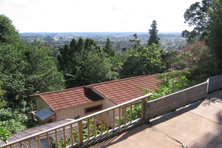 Photo of property in 411 Titirangi Road, Titirangi, Auckland, 0604