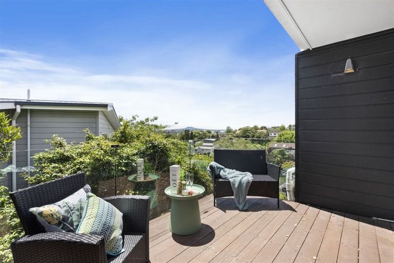 Photo of property in 1/18 Charles Dickens Drive, Mellons Bay, Auckland, 2014