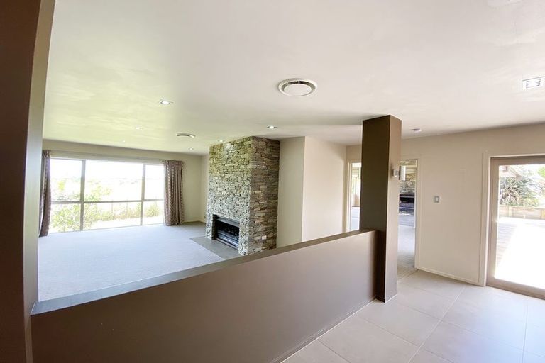 Photo of property in 67 Old Barn Road, Opaheke, Papakura, 2584