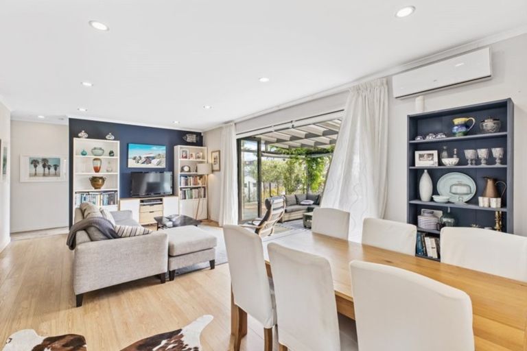 Photo of property in 9 Discovery Drive, Gulf Harbour, Whangaparaoa, 0930