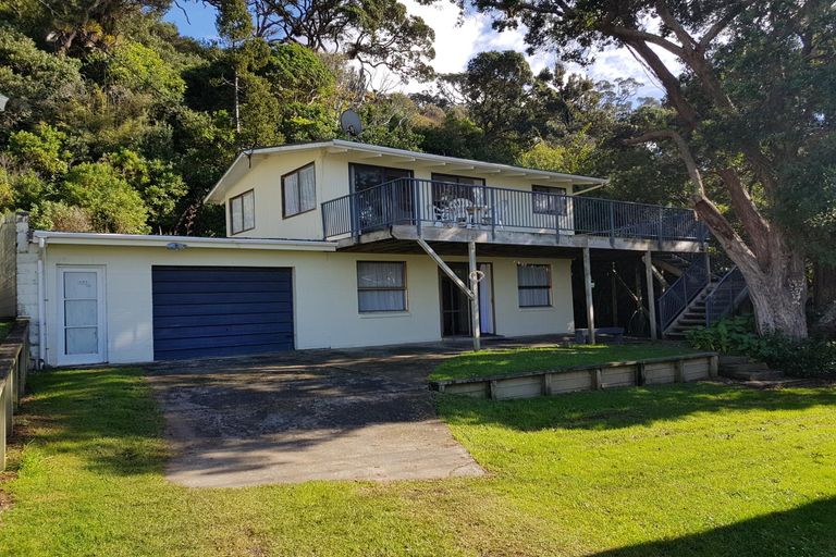 Photo of property in 171 Oakura Road, Oakura, Hikurangi, 0184