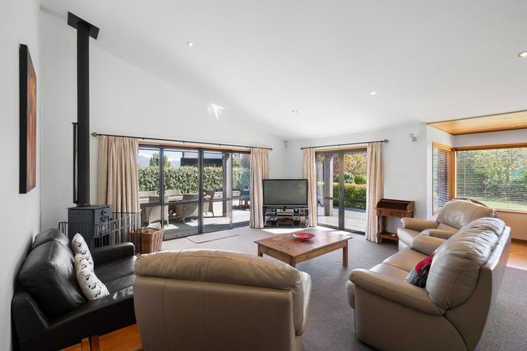 Photo of property in 8 Baker Grove, Wanaka, 9305
