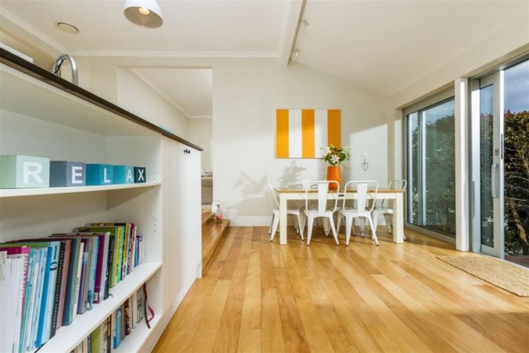 Photo of property in 1d Eversleigh Road, Belmont, Auckland, 0622