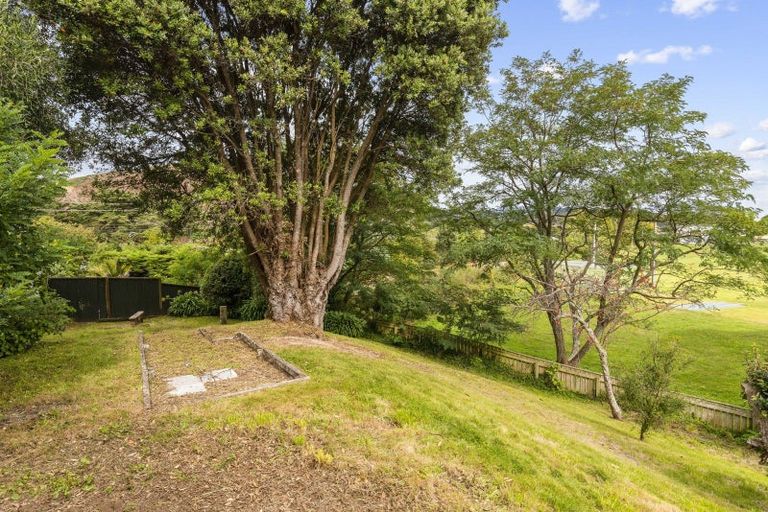 Photo of property in 56 Aorangi Road, Paraparaumu, 5032