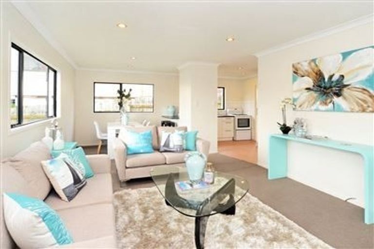 Photo of property in 2/9 Danube Lane, Glen Eden, Auckland, 0602