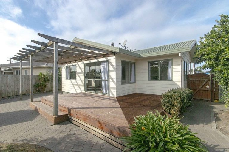 Photo of property in 527 Main North Road, Bay View, Napier, 4104