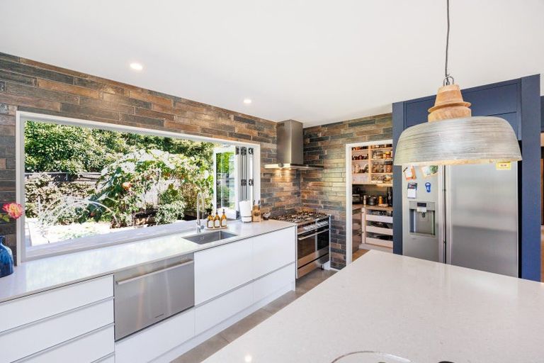 Photo of property in 16 Mudgway Place, Awapuni, Palmerston North, 4412