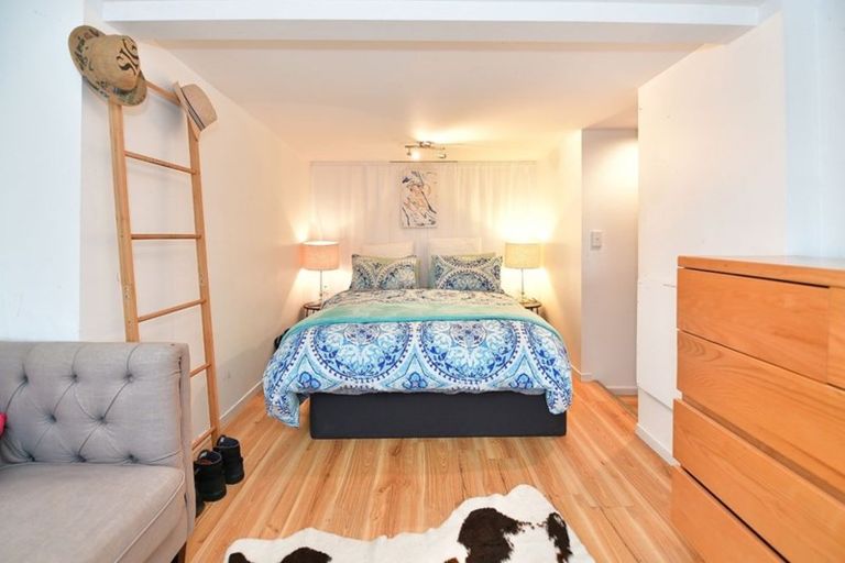 Photo of property in 1/40 Carlisle Road, Browns Bay, Auckland, 0630