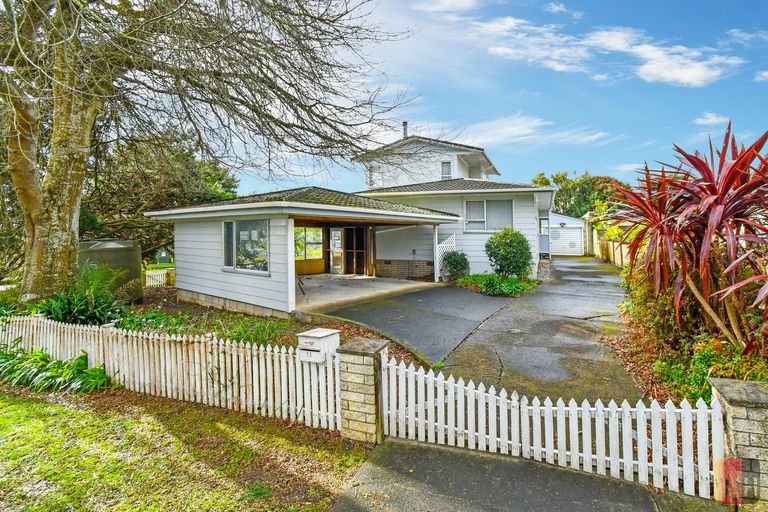 Photo of property in 11 Sandrine Avenue, Clover Park, Auckland, 2019