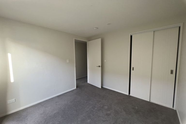 Photo of property in 4/11 Scanlen Terrace, Kelston, Auckland, 0602