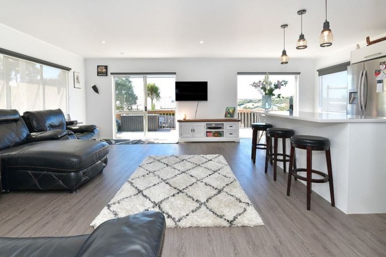 Photo of property in 10 Everard Avenue, Army Bay, Whangaparaoa, 0930