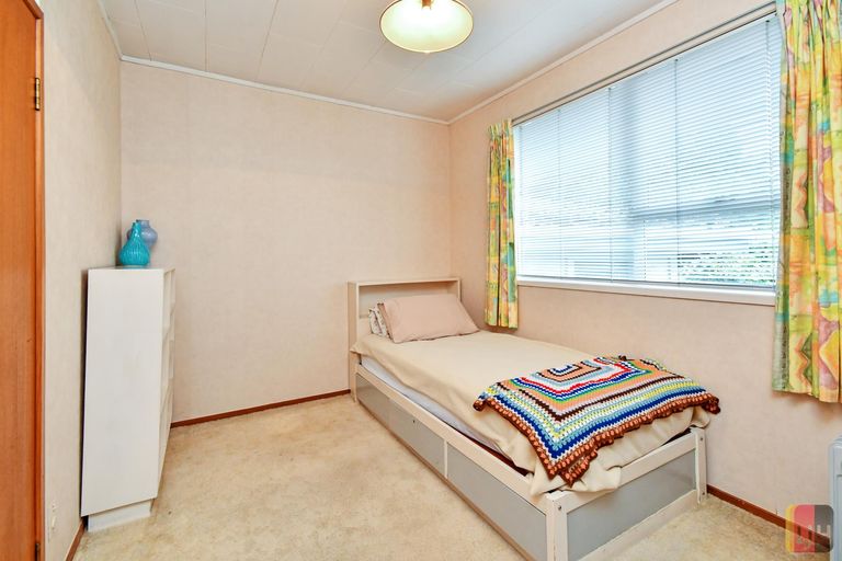 Photo of property in 11 Sandrine Avenue, Clover Park, Auckland, 2019