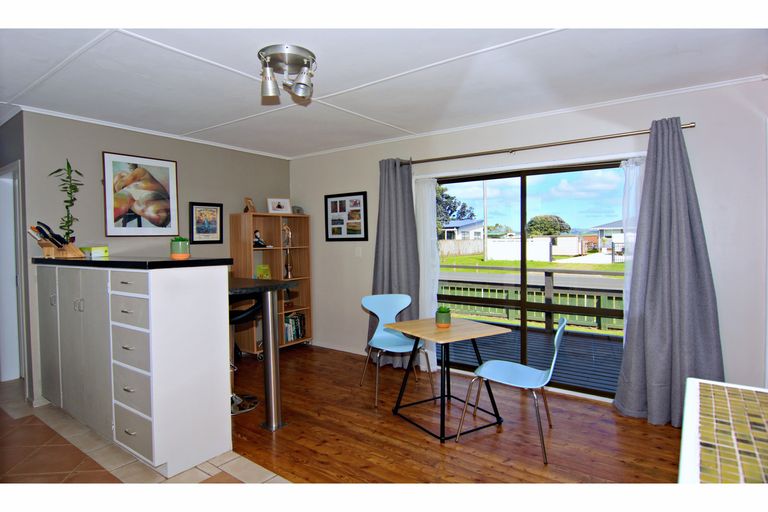 Photo of property in 18 Ronald Avenue, Glenbrook, Waiuku, 2681