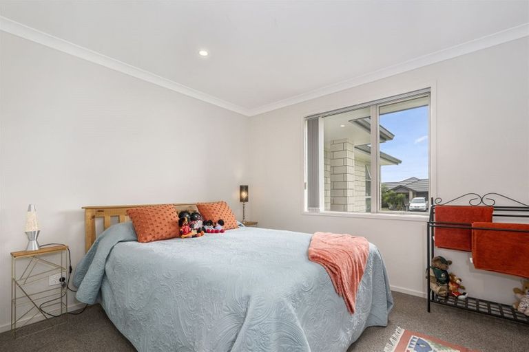 Photo of property in 2 Damien Place, Ohauiti, Tauranga, 3112