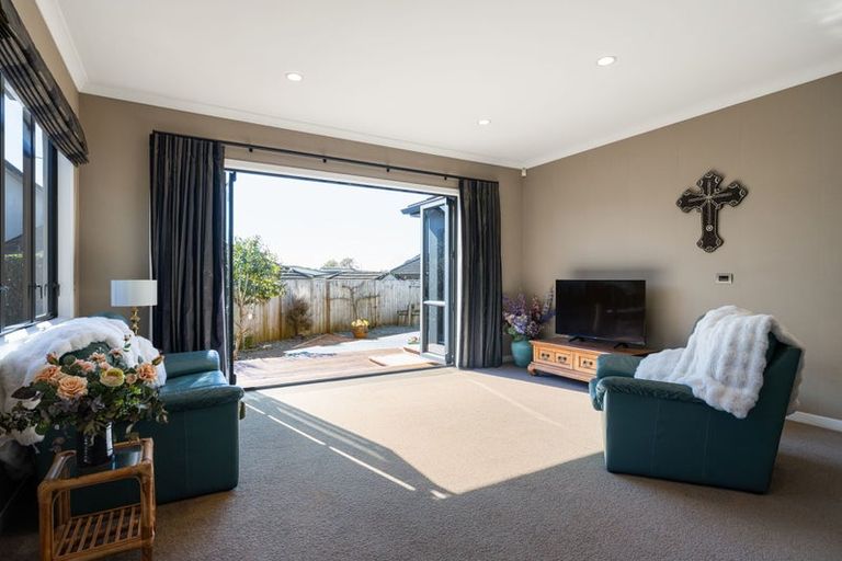 Photo of property in 20 Gibbston Close, Huntington, Hamilton, 3210