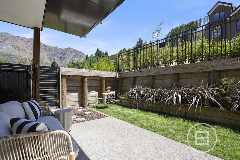 Photo of property in 1/30 Bullendale Drive, Arthurs Point, Queenstown, 9371