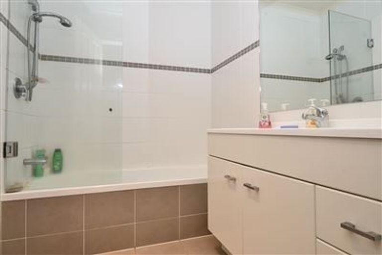 Photo of property in 265b Old North Road, Kumeu, 0892