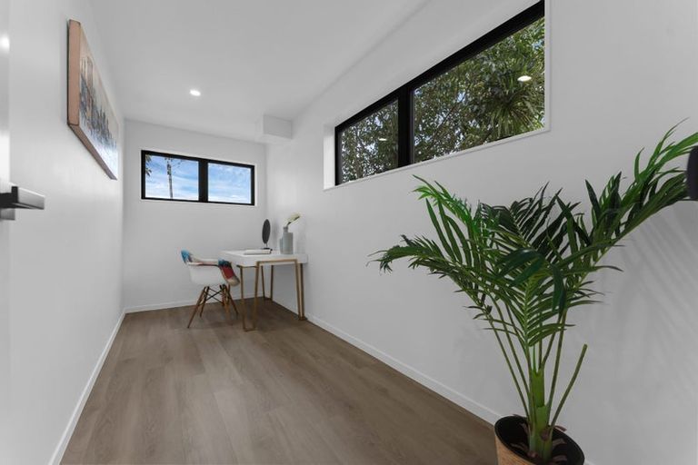 Photo of property in 16a Brandon Road, Glen Eden, Auckland, 0602