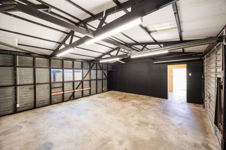 Photo of property in 3 Escort Grove, Awapuni, Palmerston North, 4412