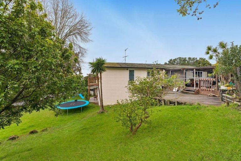 Photo of property in 17 Hewlett Road, Massey, Auckland, 0614