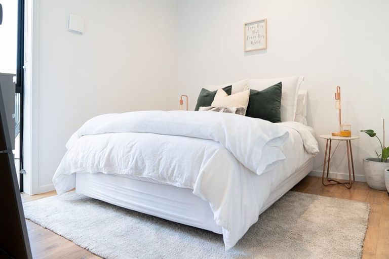 Photo of property in 211 Hobsonville Road, Hobsonville, Auckland, 0618