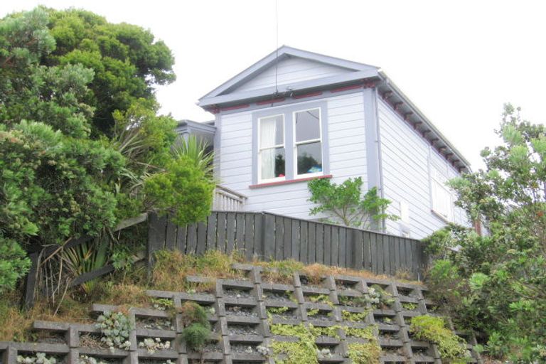 Photo of property in 37 Harland Street, Brooklyn, Wellington, 6021