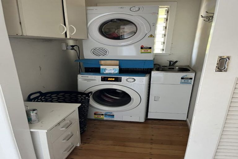 Photo of property in 8 Ellen Avenue, Hillcrest, Auckland, 0627