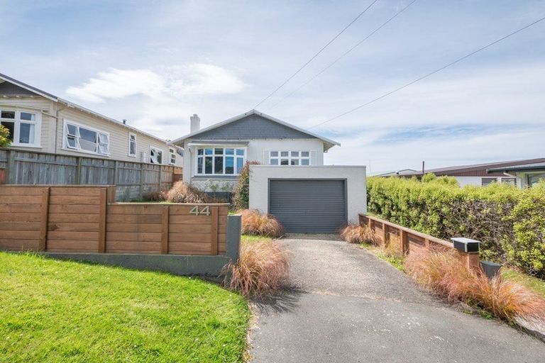 Photo of property in 44 Crosby Street, Mornington, Dunedin, 9011