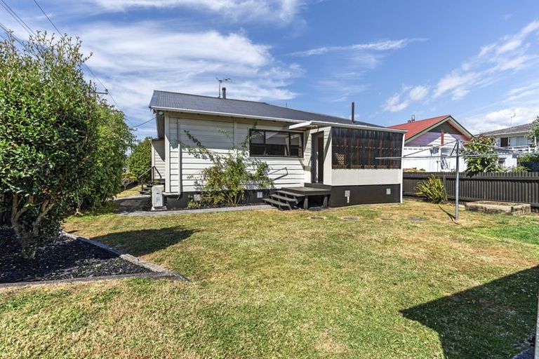 Photo of property in 29 Parris Street, Waitara, 4320