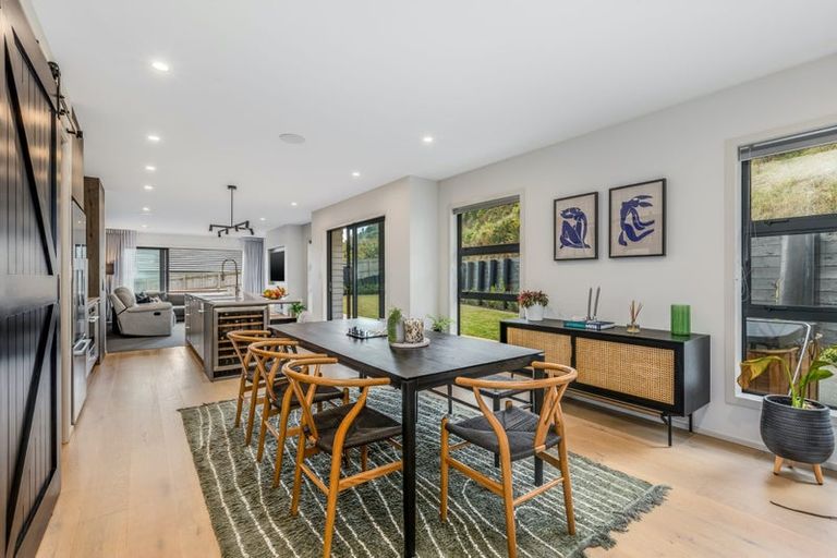 Photo of property in 20 Queen Charlotte Drive, Aotea, Porirua, 5024