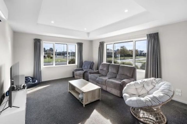 Photo of property in 11 Fernham Way, Rolleston, 7615