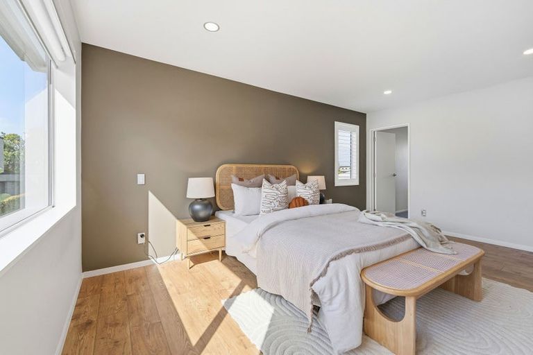 Photo of property in 17a Lake Pupuke Drive, Takapuna, Auckland, 0622