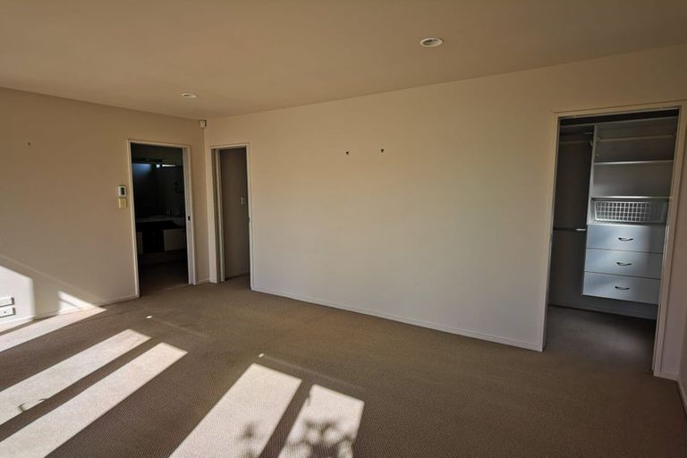 Photo of property in 20 Bournemouth Terrace, Murrays Bay, Auckland, 0630