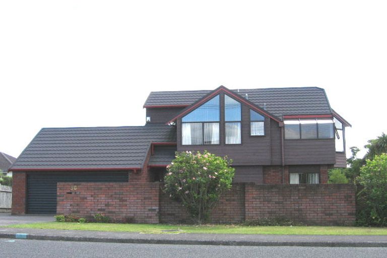 Photo of property in 3/56 Aberdeen Road, Campbells Bay, Auckland, 0620