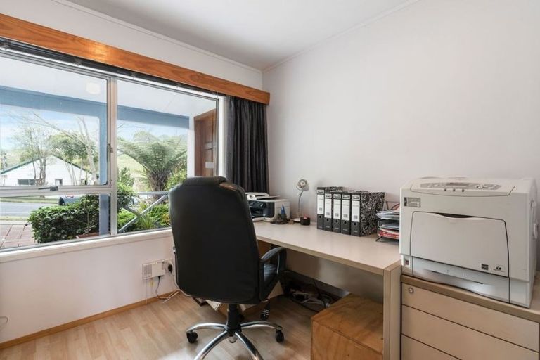 Photo of property in 90 John Downs Drive, Browns Bay, Auckland, 0630