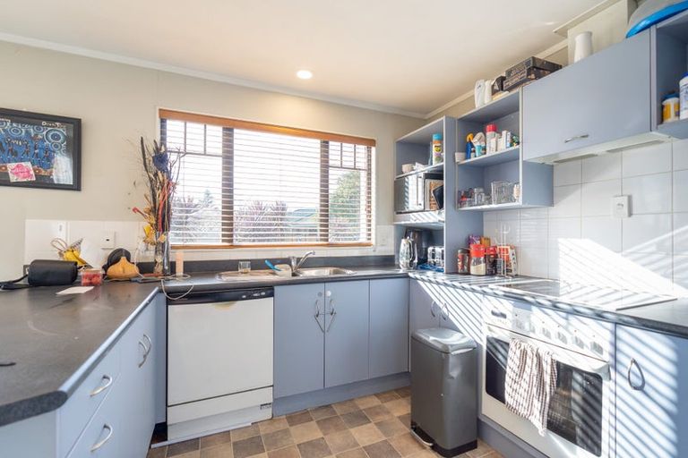 Photo of property in 35 Dalfield Place, Highbury, Palmerston North, 4412