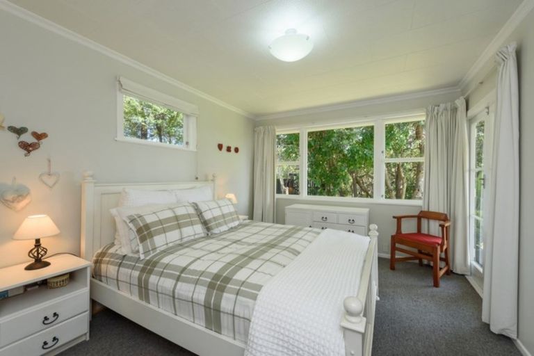 Photo of property in 30 Leinster Avenue, Raumati South, Paraparaumu, 5032