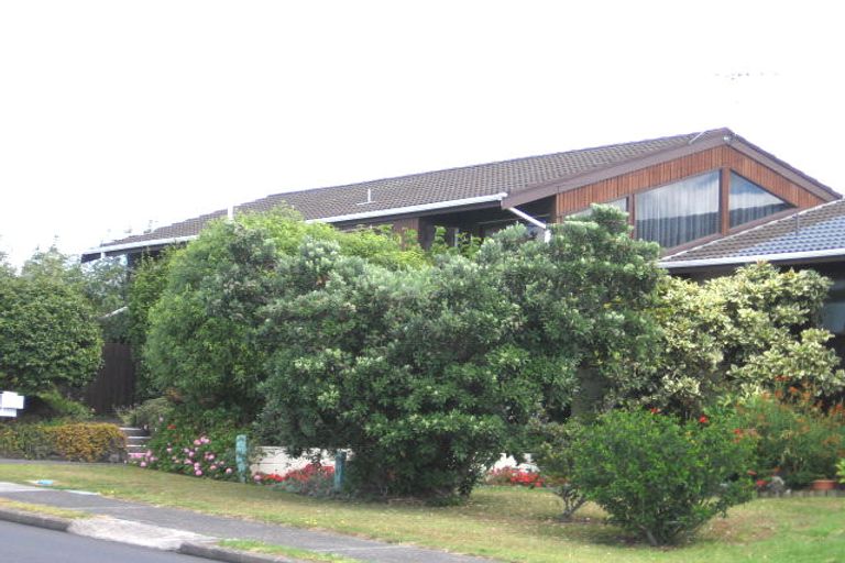 Photo of property in 1/9 Nigel Road, Browns Bay, Auckland, 0630