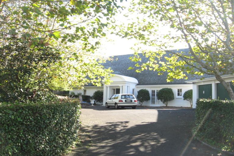 Photo of property in 243 Bleakhouse Road, Mellons Bay, Auckland, 2014