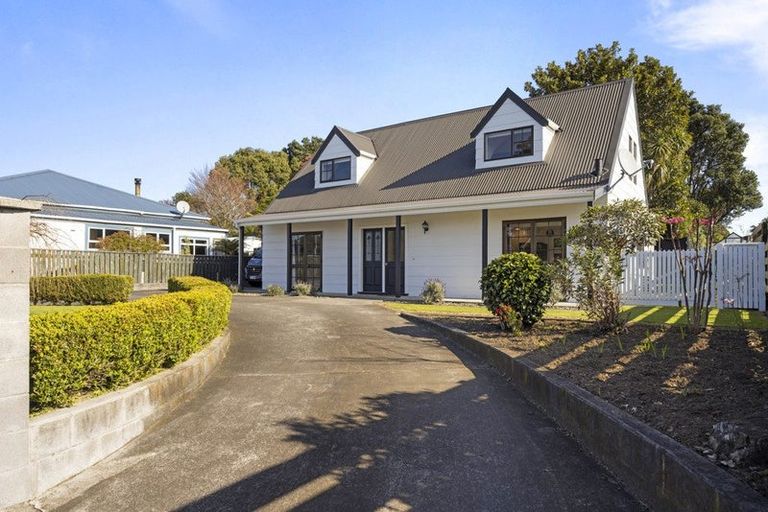 Photo of property in 28 Mccarthy Street, Hawera, 4610