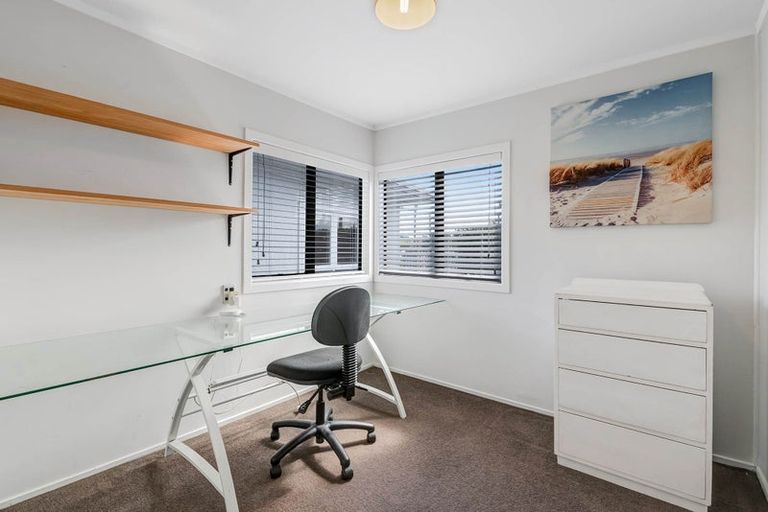 Photo of property in 30 Foster Crescent, Snells Beach, 0920