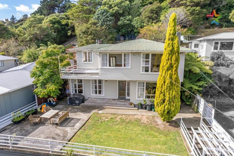 Photo of property in 19 Thomas Street, Stokes Valley, Lower Hutt, 5019