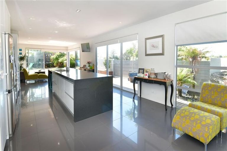 Photo of property in 855 Whangaparaoa Road, Manly, Whangaparaoa, 0930