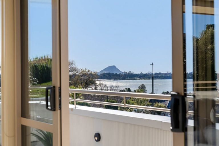 Photo of property in 53 Homestead Place, Welcome Bay, Tauranga, 3112